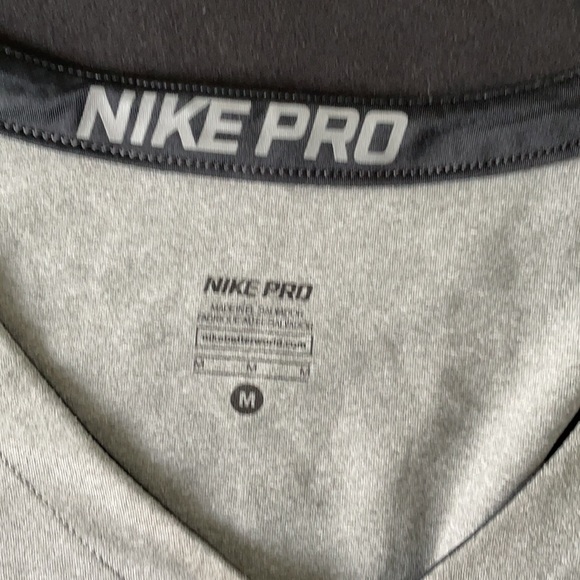 Nike Pro dri-fit tee - Picture 3 of 3